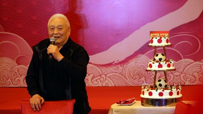 美术指导吴嘉葵则分享了剧组在还原建党原址方面付出的努力，他表示;一大会址是大家心目中有固有印象的建筑，但没有原始的建筑稿，所以为了要复原成完全一样，;美术团队在黄导带领下不断考证，努力在电影里做到细节都真实呈现，为了精益求精，团队多次进行返工，其难度不亚于推倒重来